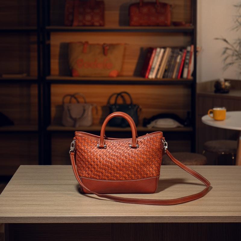 ¿Qué hace que los bolsos tejidos de cuero curtido vegetal sean una opción de calidad duradera y estilo atemporal?