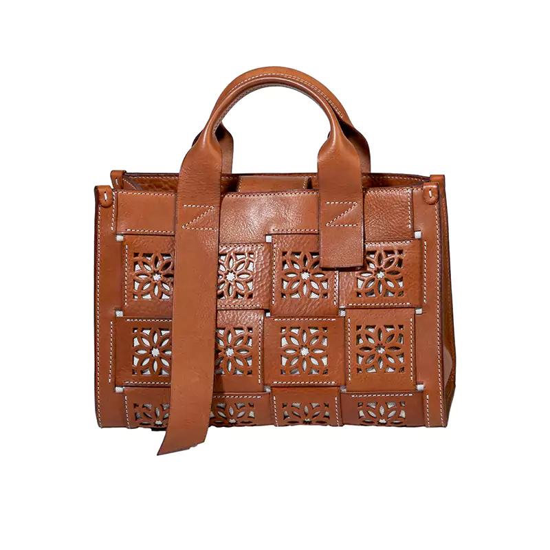 Bolso bandolera de piel hueca